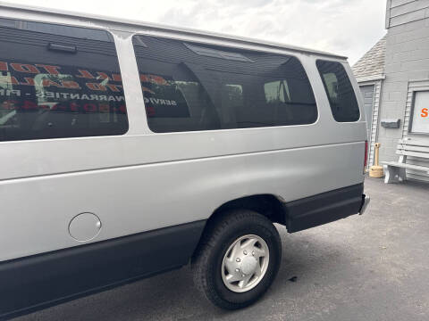 2006 Ford E-Series E-350 SD XLT