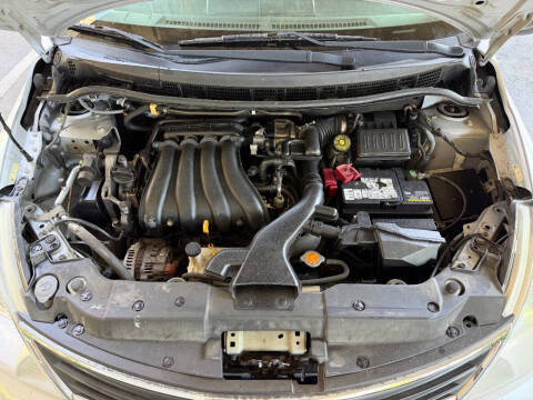 2012 Nissan Versa 1.8 S
