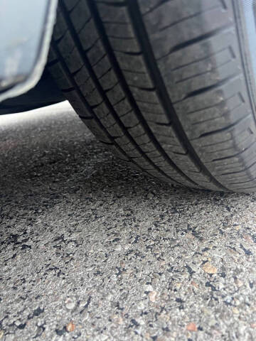 2012 Toyota Yaris 3-Door LE