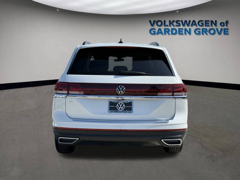 2026 Volkswagen Atlas SE