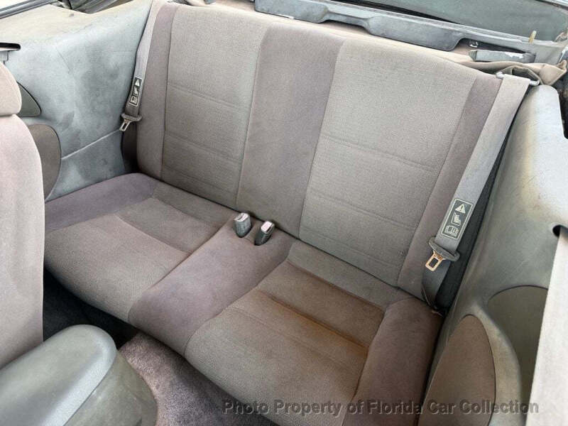 2002 Ford Mustang Deluxe
