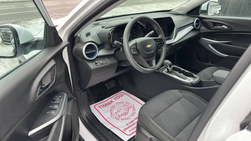 2025 Chevrolet Trax LS