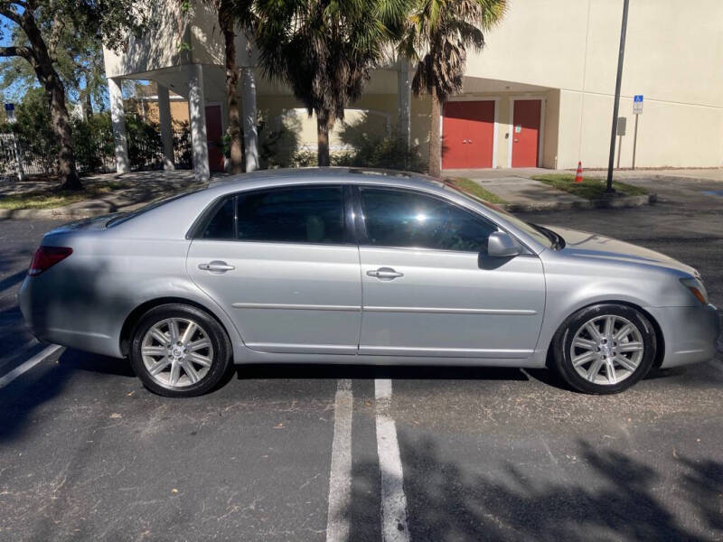 2006 Toyota Avalon XL photo 2