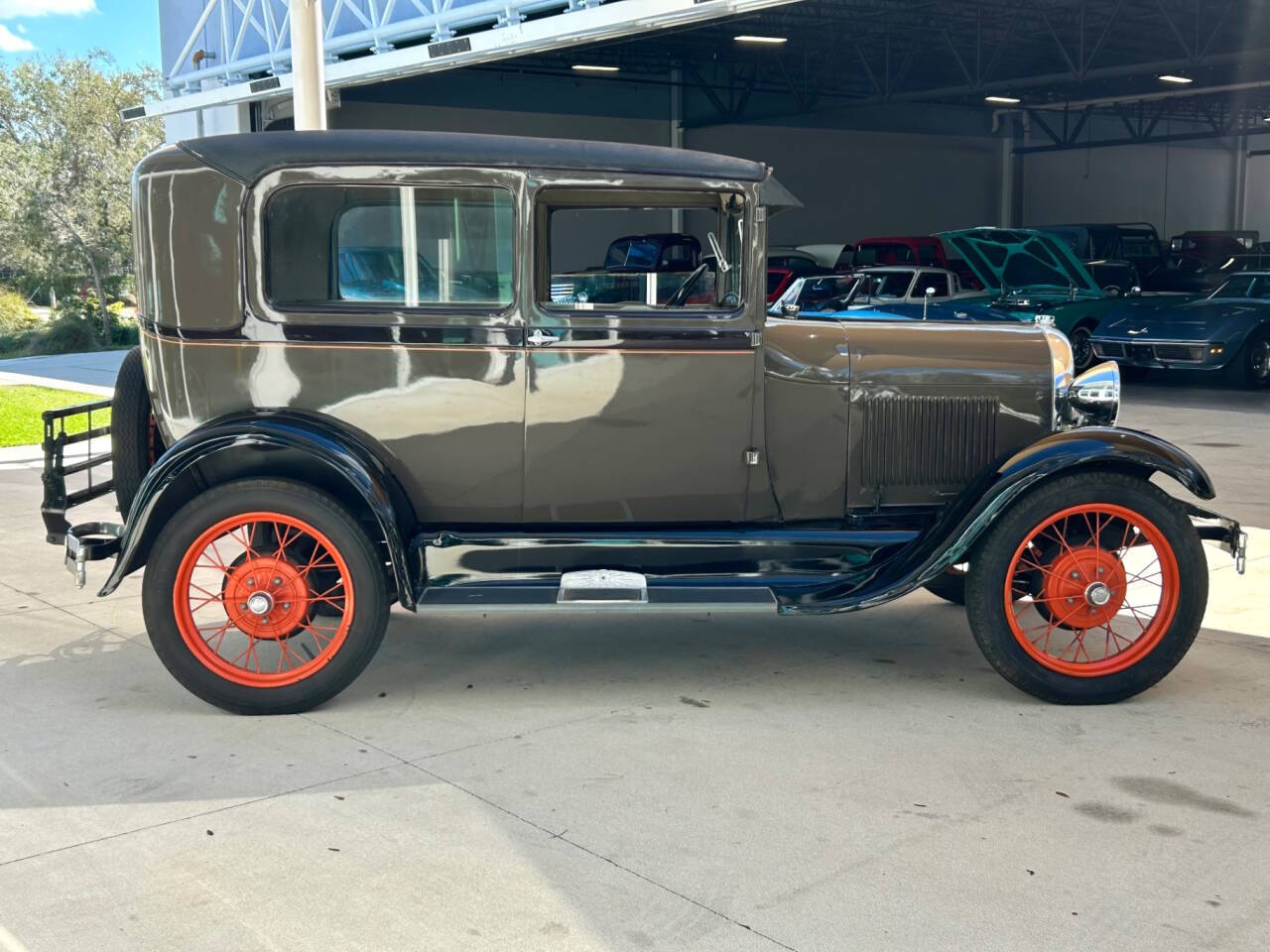 1929 Ford Model A 4