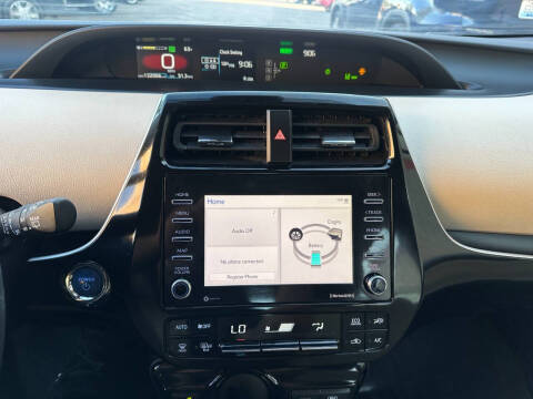 2021 Toyota Prius LE