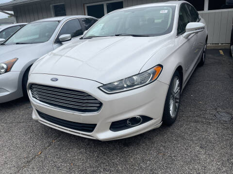 2014 Ford Fusion Hybrid for sale at Ideal Cars in Hamilton OH