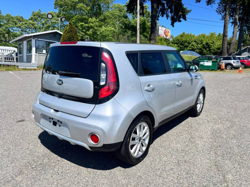 2018 Kia Soul +