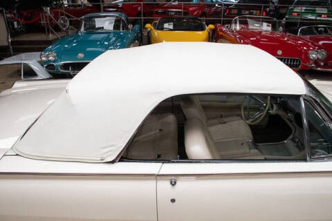 1962 Ford Thunderbird