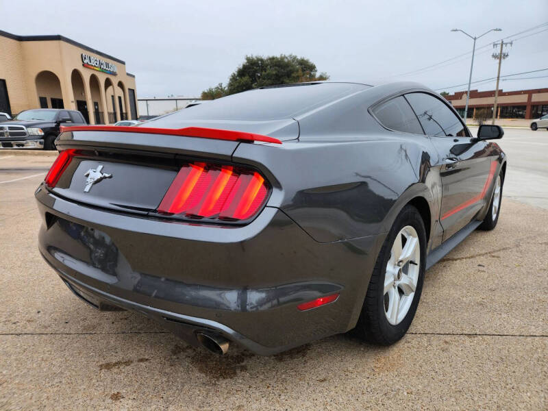 2017 Ford Mustang V6