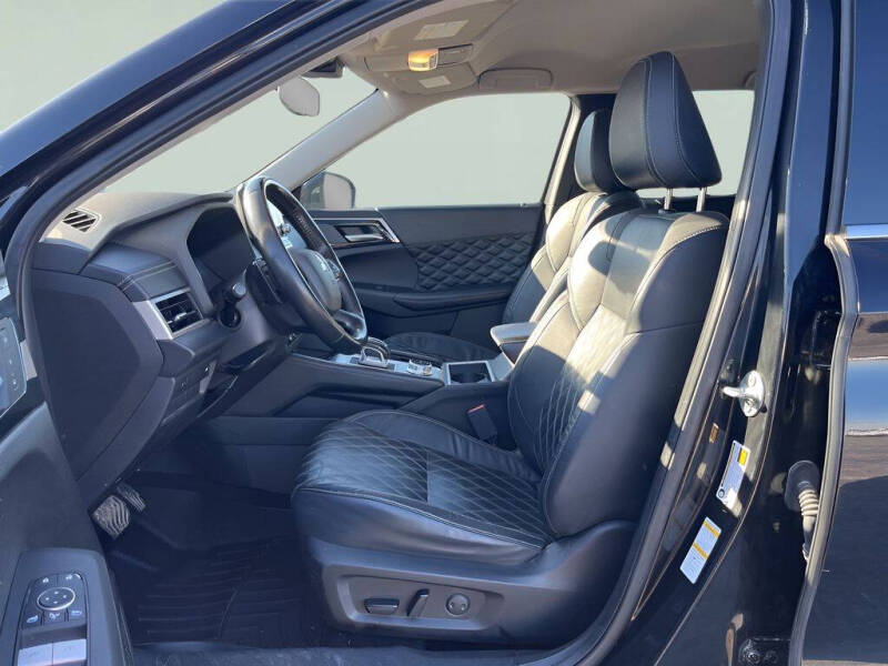 2022 Mitsubishi Outlander SEL