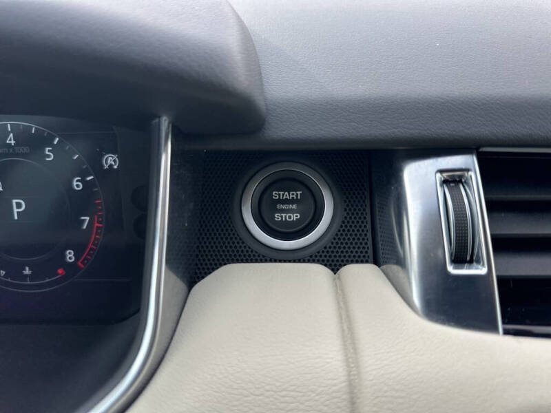 2021 Land Rover Range Rover Sport HSE Silver Edition