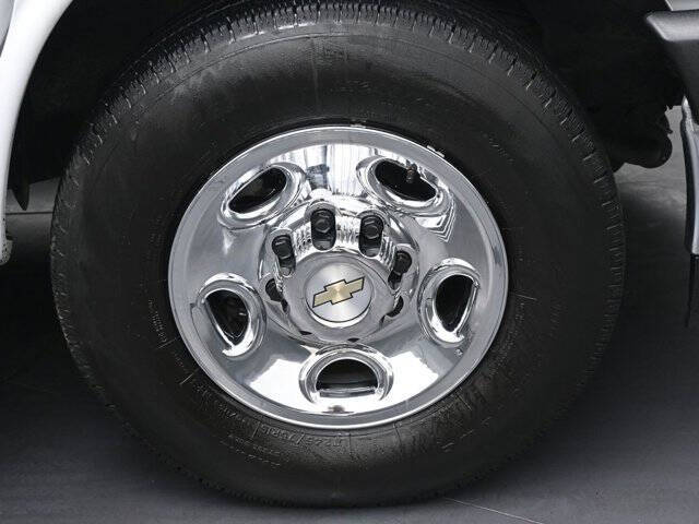 2024 Chevrolet Express 2500