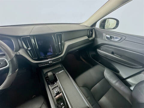 2023 Volvo XC60 B5 Core