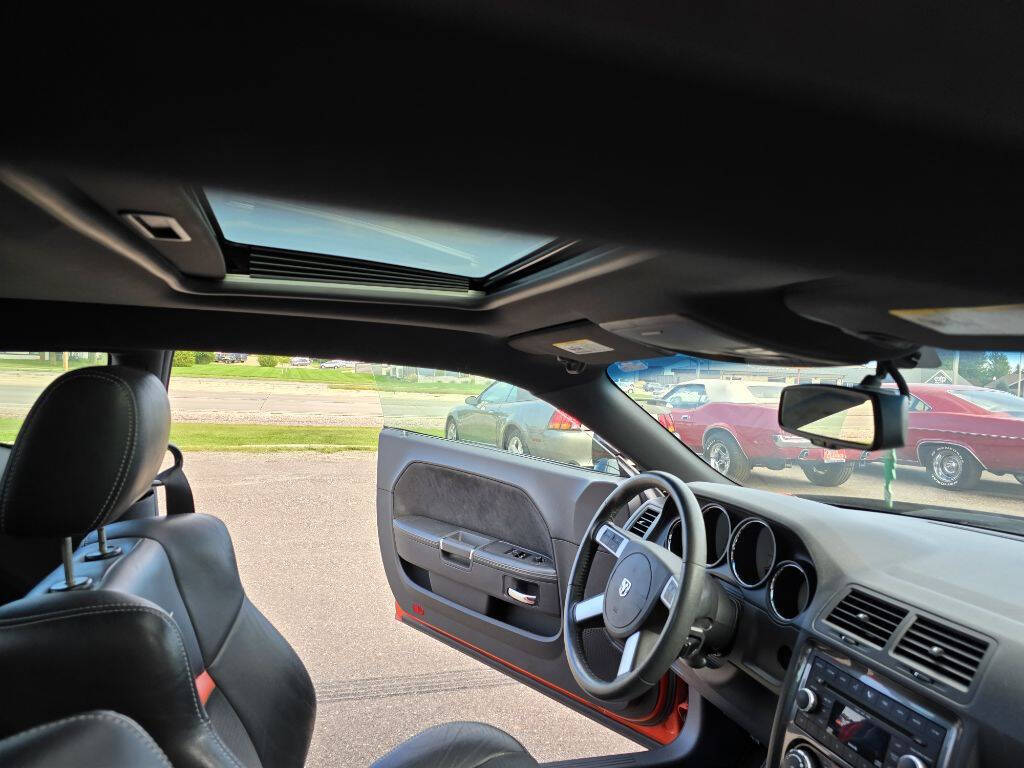 2009 Dodge Challenger 37