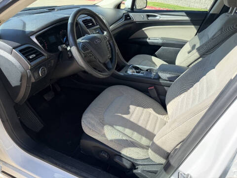 2017 Ford Fusion S