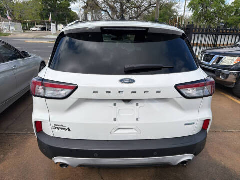 2020 Ford Escape SEL