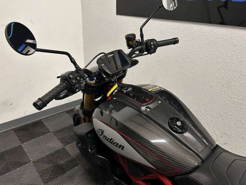 2022 Indian FTR CARBON