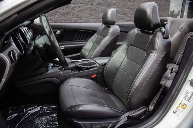 2020 Ford Mustang EcoBoost