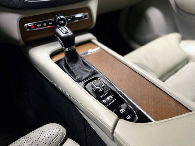 2017 Volvo XC90 T6 Inscription