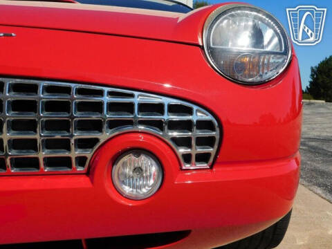 2002 Ford Thunderbird Deluxe