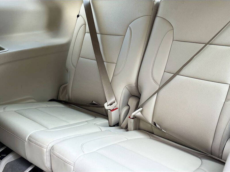 2022 GMC Acadia Denali