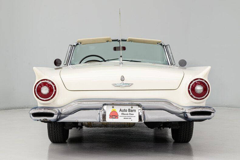 1957 Ford Thunderbird