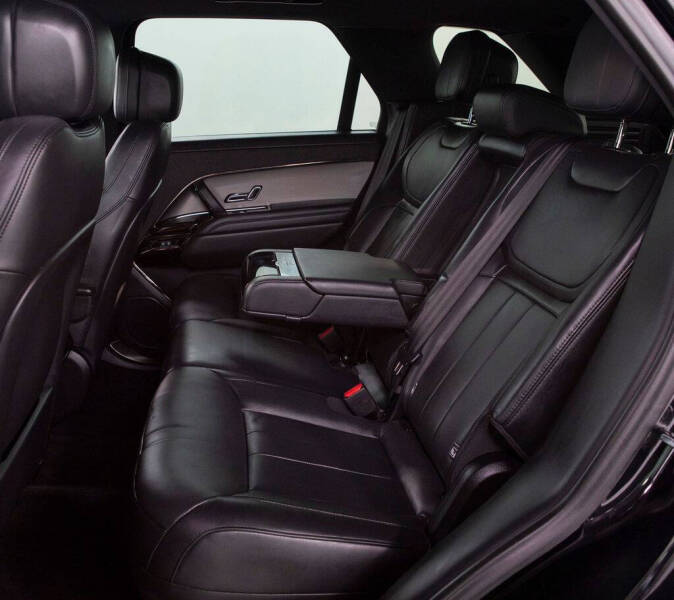 2025 Land Rover Range Rover Sport P360 SE