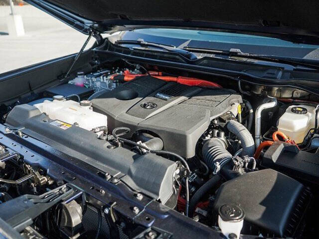 2024 Toyota Tundra Platinum HV