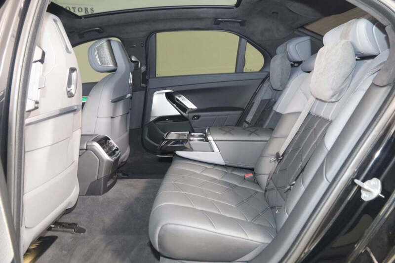 2023 BMW 7 Series 760i xDrive