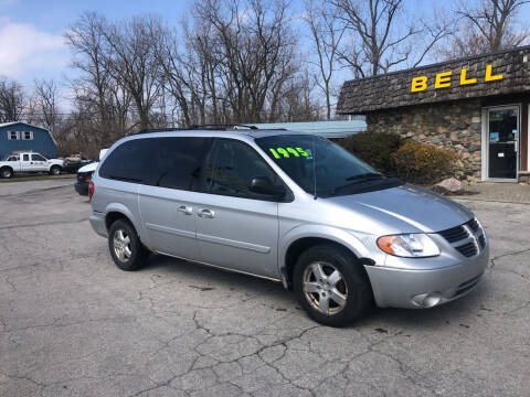 2005 Dodge Grand Caravan for sale at BELL AUTO & TRUCK SALES in Fort Wayne IN