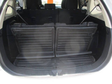 2016 Mitsubishi Outlander ES