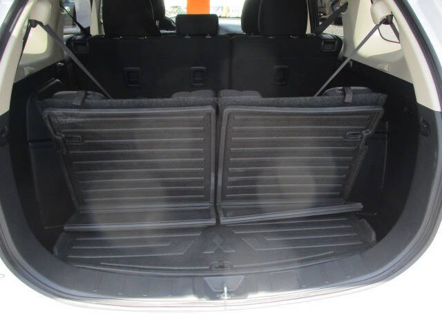 2016 Mitsubishi Outlander ES