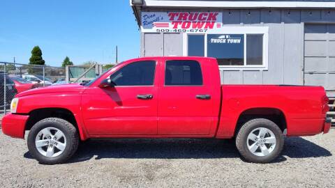 2007 Dodge Dakota for sale at Dean Russell Truck Town in Union Gap WA