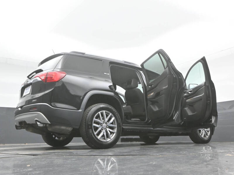 2017 GMC Acadia SLE-2