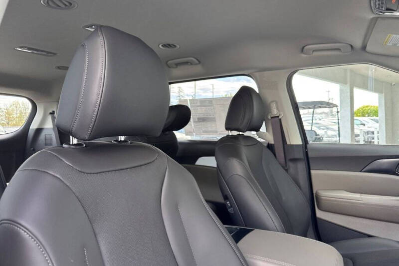2026 Kia Carnival LXS