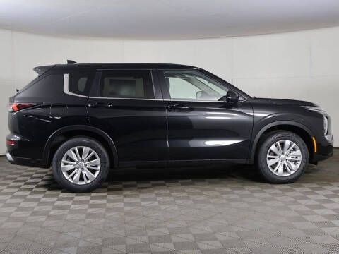 2026 Mitsubishi Outlander ES