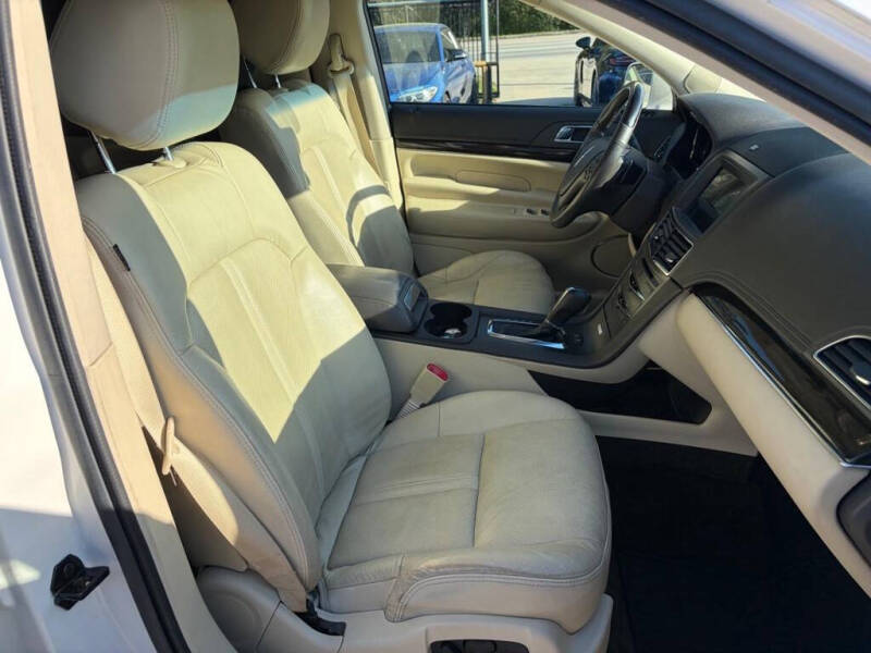 2016 Lincoln MKT EcoBoost