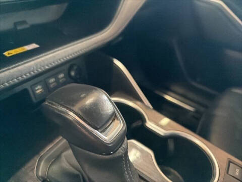 2023 Toyota Highlander Hybrid Platinum