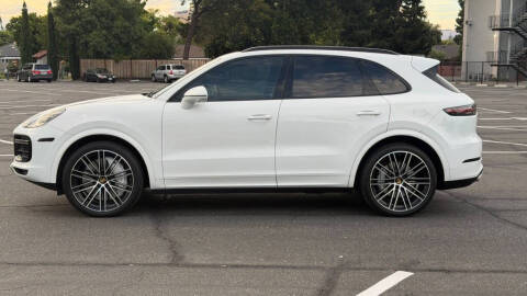 2020 Porsche Cayenne Turbo
