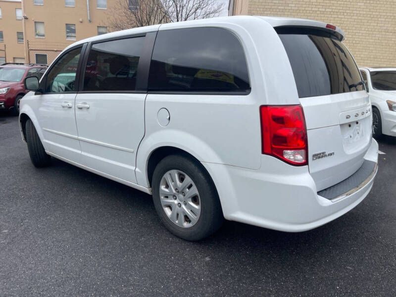 2015 Dodge Grand Caravan SE