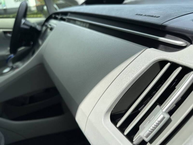 2013 Toyota Prius One