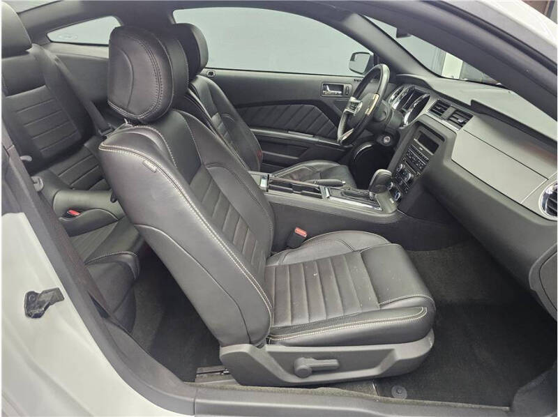 2014 Ford Mustang V6 Premium