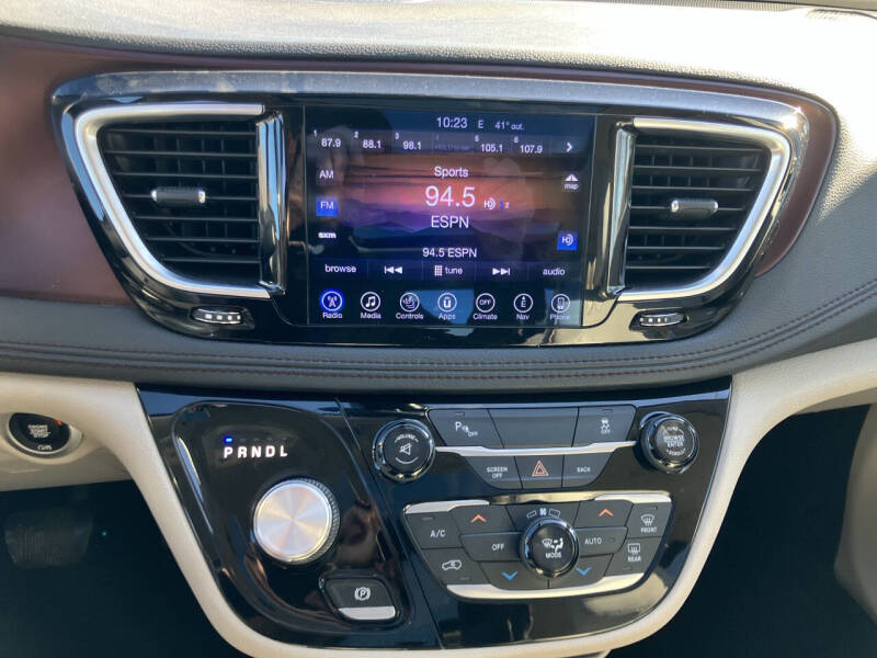 2017 Chrysler Pacifica Limited