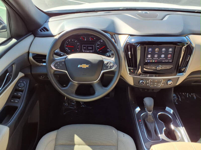 2023 Chevrolet Traverse LS