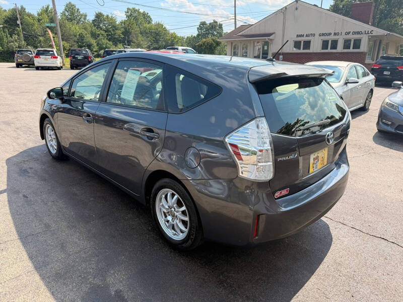 2013 Toyota Prius v Two