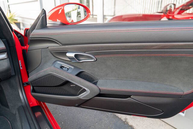 2021 Porsche 718 Boxster 24