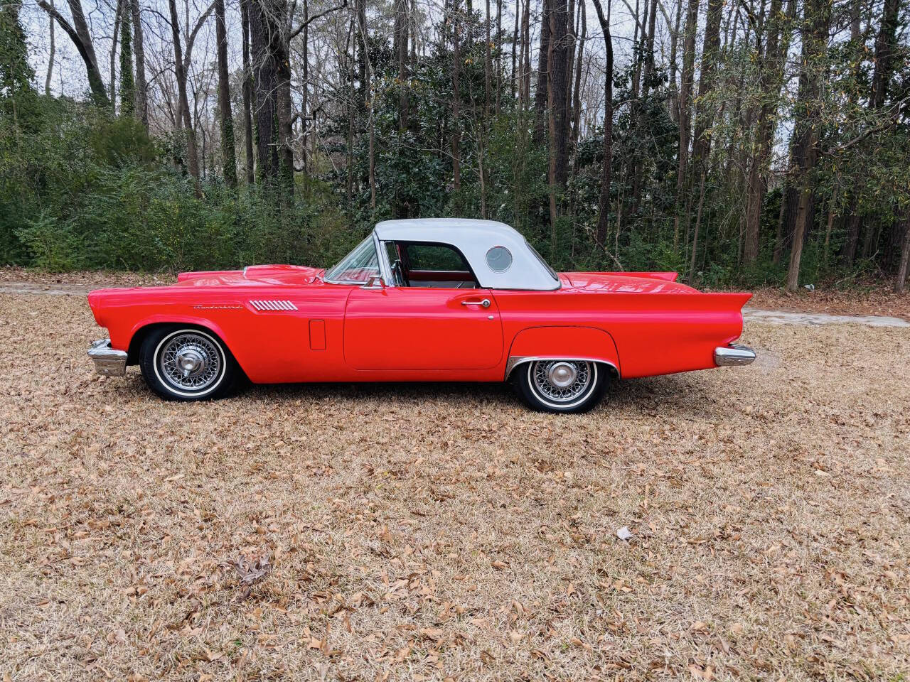 1957 Ford Thunderbird 4