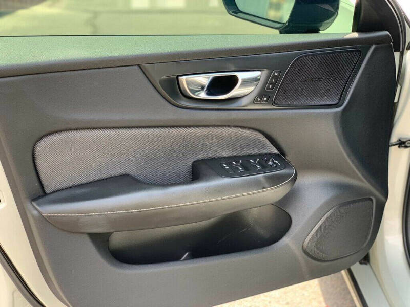 2019 Volvo S60 T5 R-Design