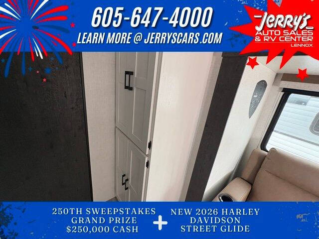 2026 Venture RV Sienna