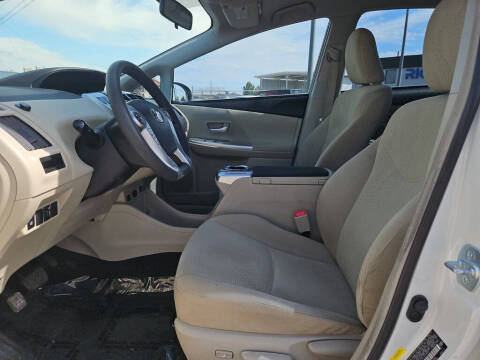 2014 Toyota Prius v Three